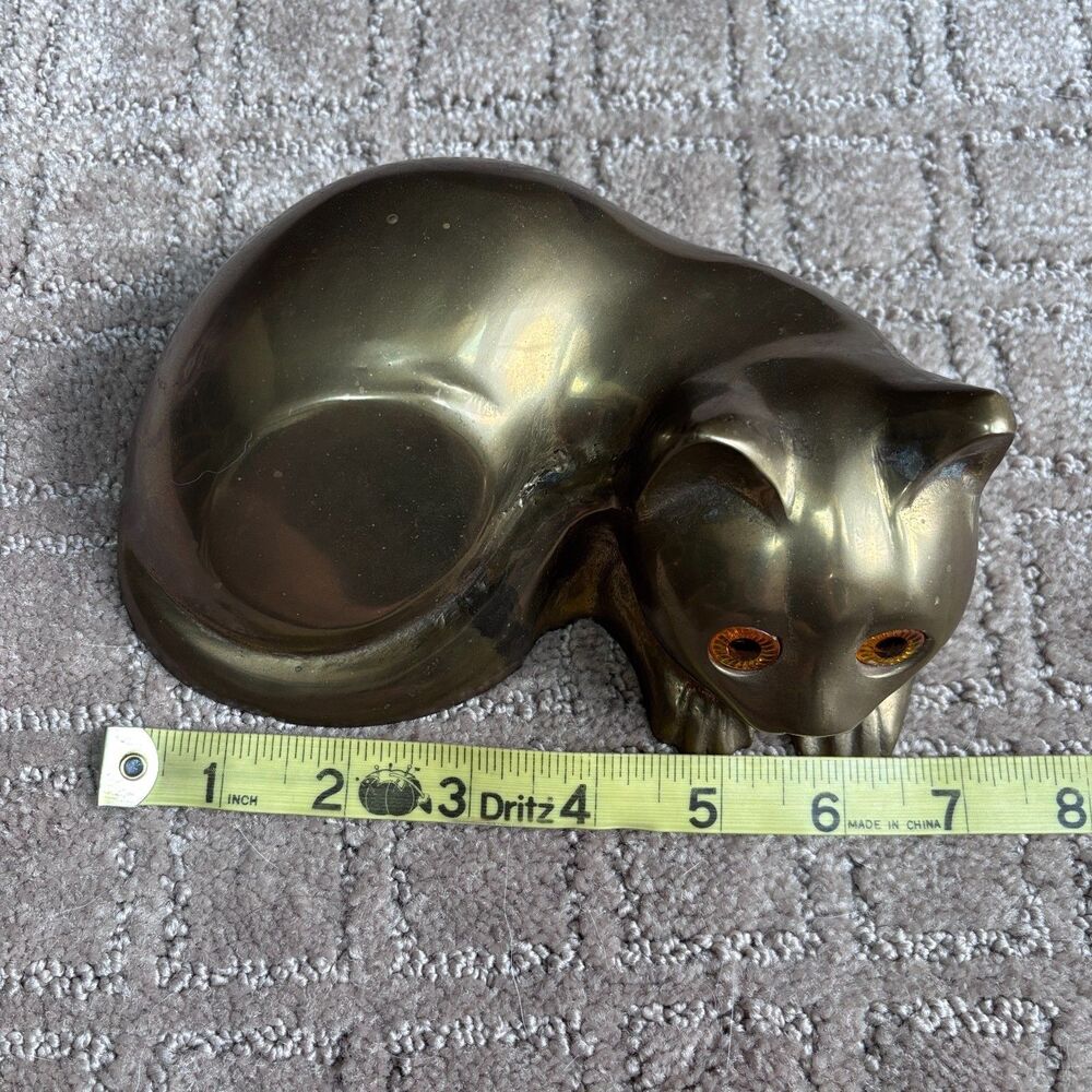 Vintage Brass Reclining Cat Statue Amber Eyes Hollow Bottom MCM Decor - Picture 7 of 7